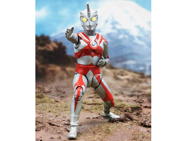 S.H.Figuarts �E���g���}���G�[�X