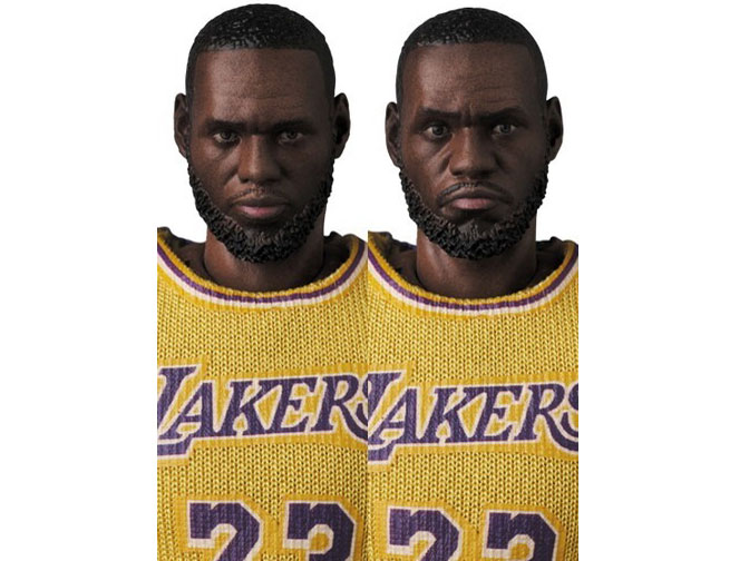 MAFEX LeBron James Los Angeles Lakers