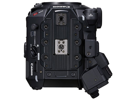 EOS C300 Mark III �{�f�B