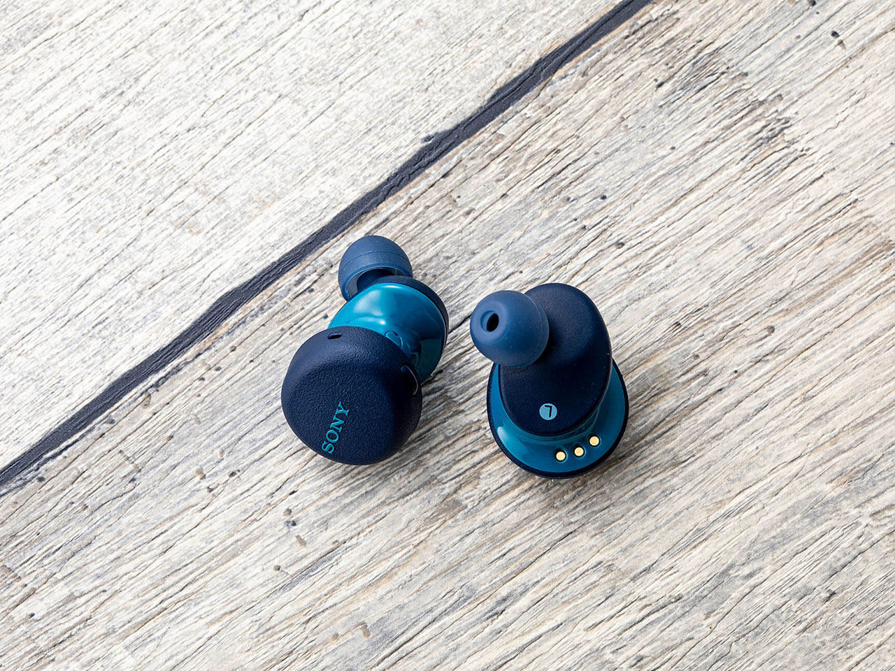 WF-XB700 (L) [�u���[]