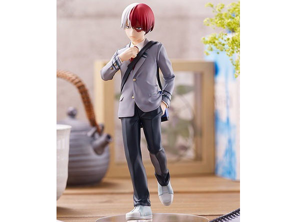 �l�̃q�[���[�A�J�f�~�A POP UP PARADE ���œ�