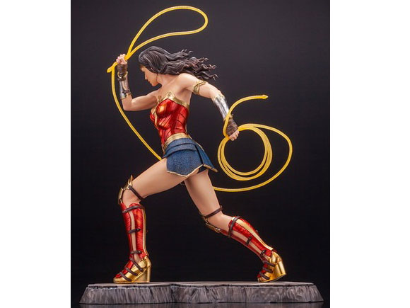 DC UNIVERSE ARTFX 1/6 �����_�[�E�[�}�� -WW84-