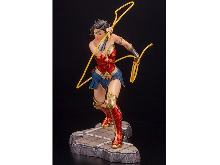 DC UNIVERSE ARTFX 1/6 �����_�[�E�[�}�� -WW84-