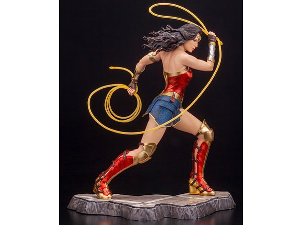 DC UNIVERSE ARTFX 1/6 �����_�[�E�[�}�� -WW84-