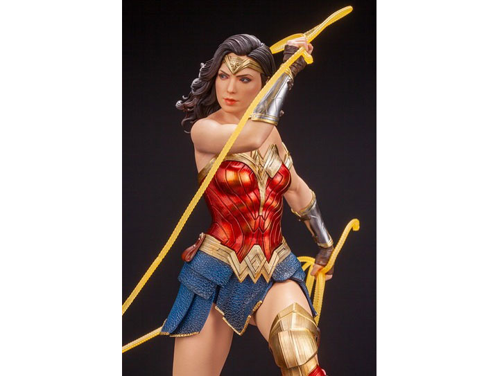 DC UNIVERSE ARTFX 1/6 �����_�[�E�[�}�� -WW84-