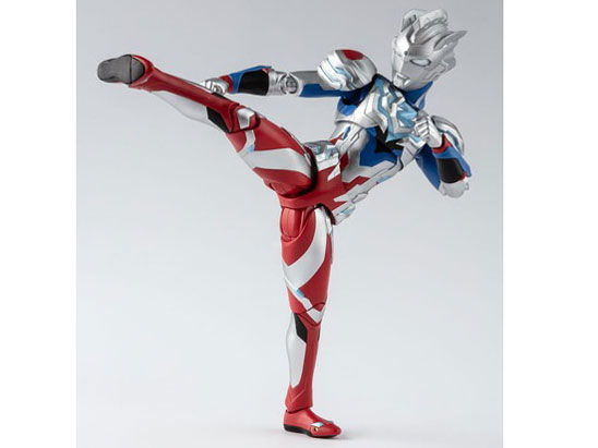 S.H.Figuarts �E���g���}���[�b�g �A���t�@�G�b�W