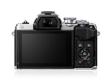 OM-D E-M10 Mark IV �{�f�B [�V���o�[]