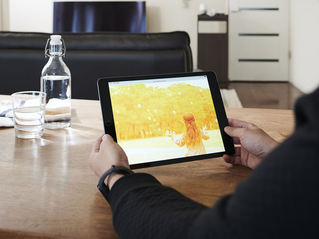 iPad 10.2�C���` ��8���� Wi-Fi 32GB 2020�N�H���f�� MYL92J/A [�X�y�[�X�O���C]