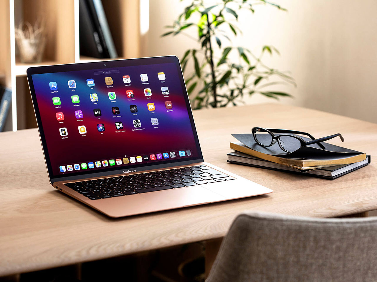 MacBook Air Retina�f�B�X�v���C 13.3 MGND3J/A [�S�[���h]