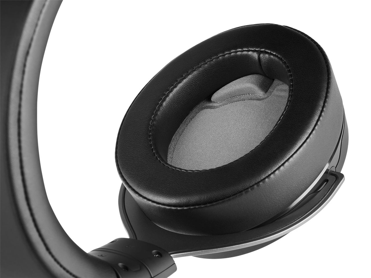 HS75 XB WIRELESS CA-9011222-AP