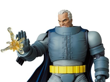 MAFEX ARMORED BATMAN The Dark Knight Returns