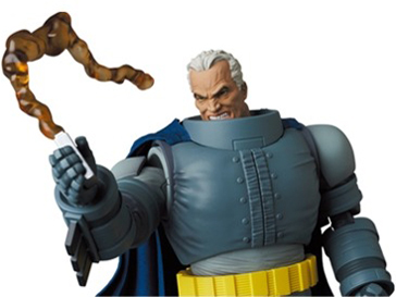 MAFEX ARMORED BATMAN The Dark Knight Returns