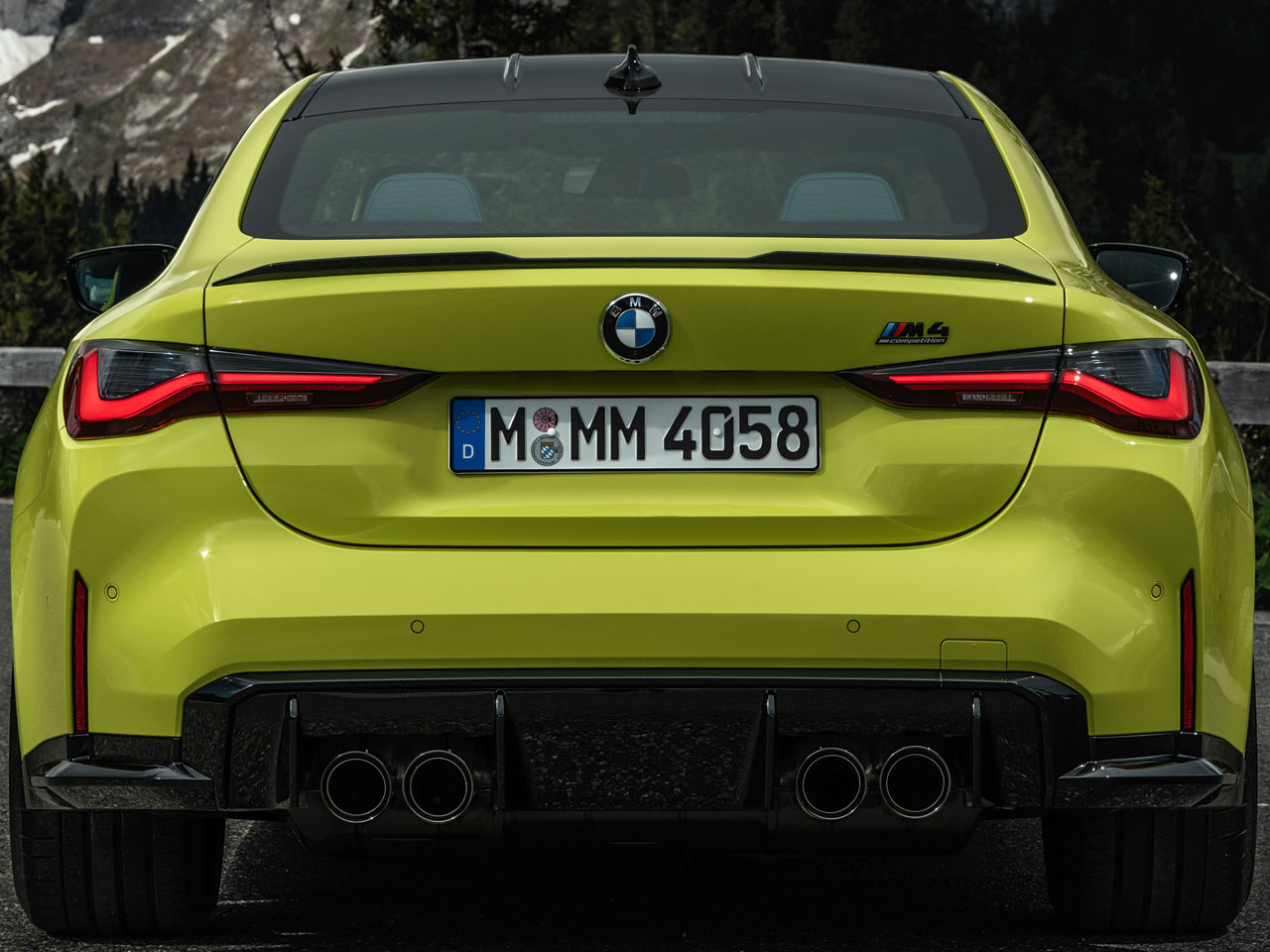 BMW M4 クーペの価格・新型情報・グレード諸元 価格.com