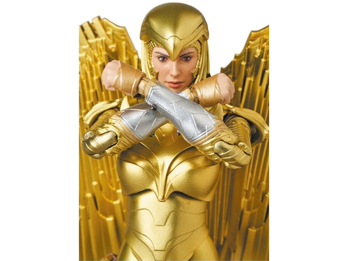 MAFEX WONDER WOMAN 84 GOLDEN ARMOR Ver.