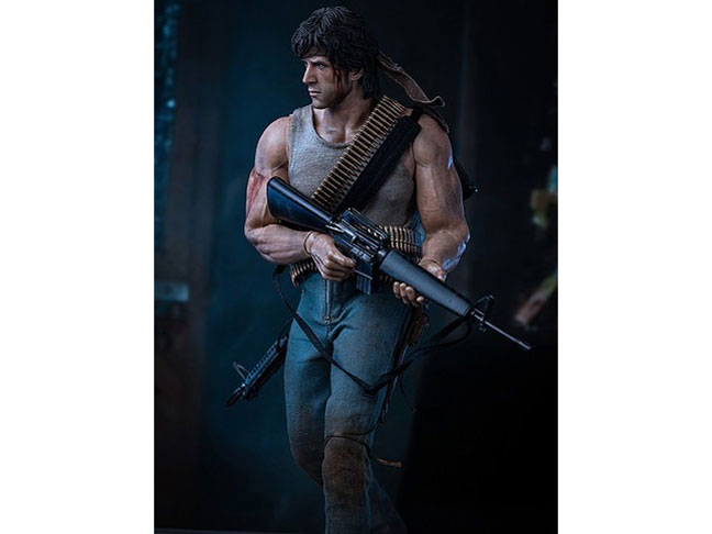 Rambo�F First Blood 1/6 John Rambo(�����{�[ - 1/6 �W�����E�����{�[)