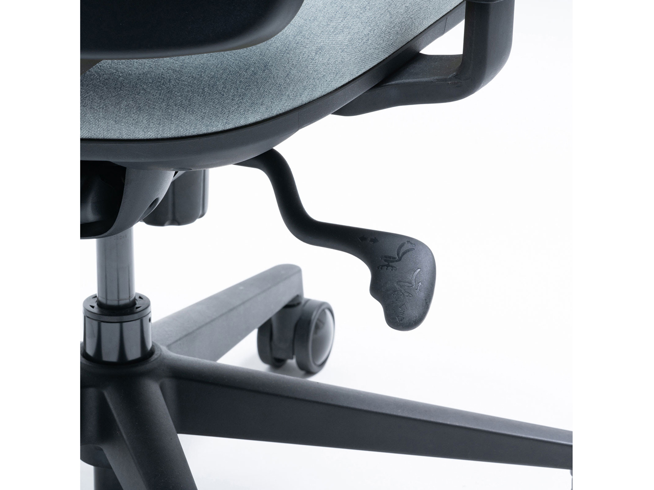 SNC-T160LB [���C�g�u���[]