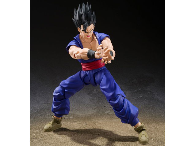 S.H.Figuarts �A���e�B���b�g��� SUPER HERO