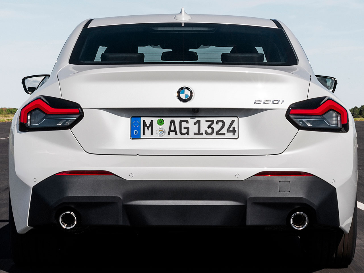 BMW 2シリーズ クーペ 2022年モデル 220i M Sportの価格・性能・装備