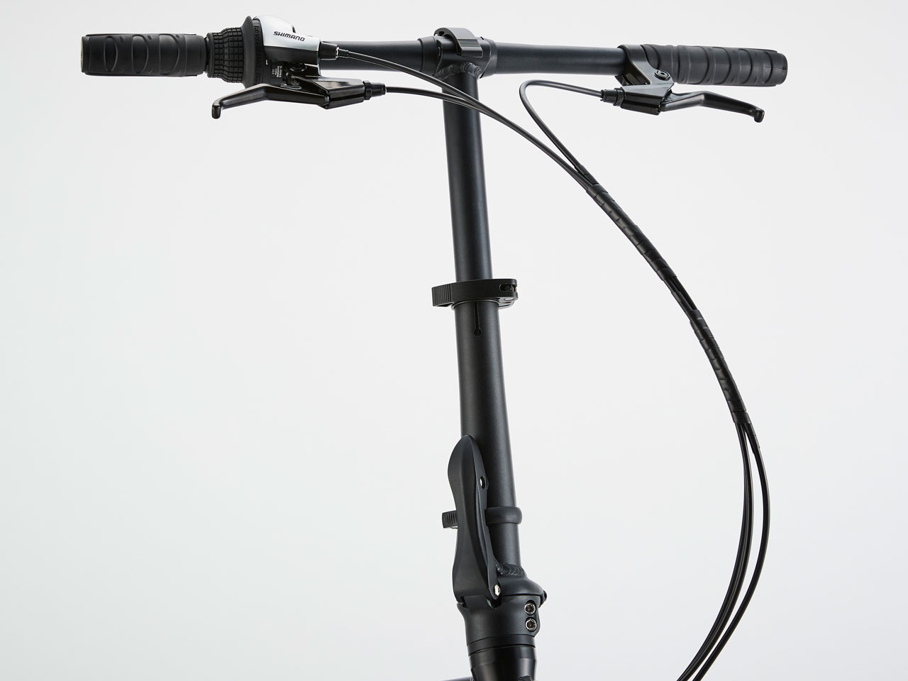 Link B8 2022�N���f�� [Satin Black/Silver]