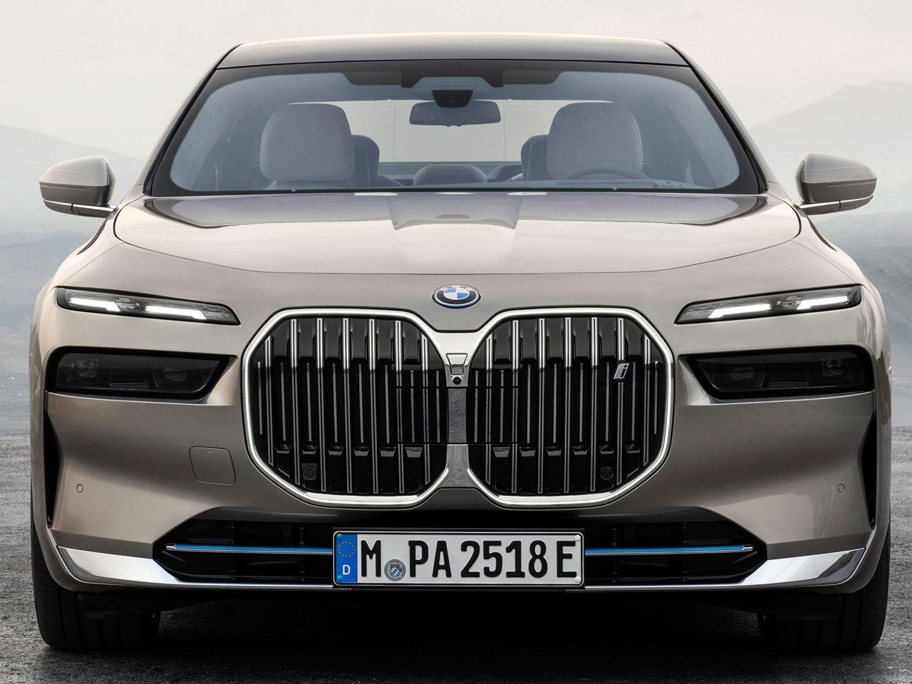 BMW i7 2022年モデル xDrive60 M Sportの価格・性能・装備