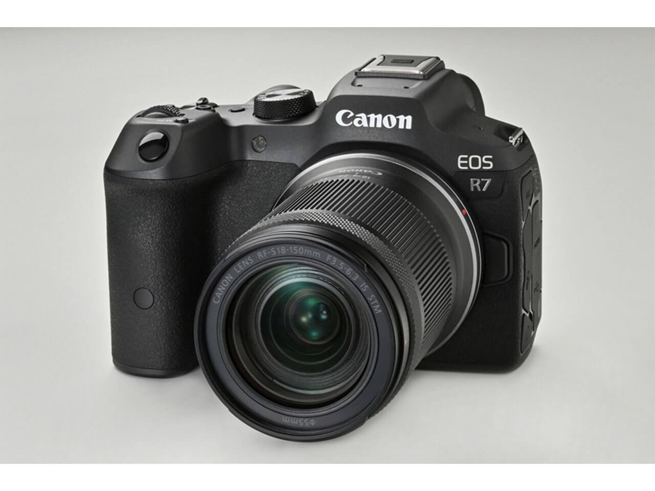 EOS R7 �{�f�B