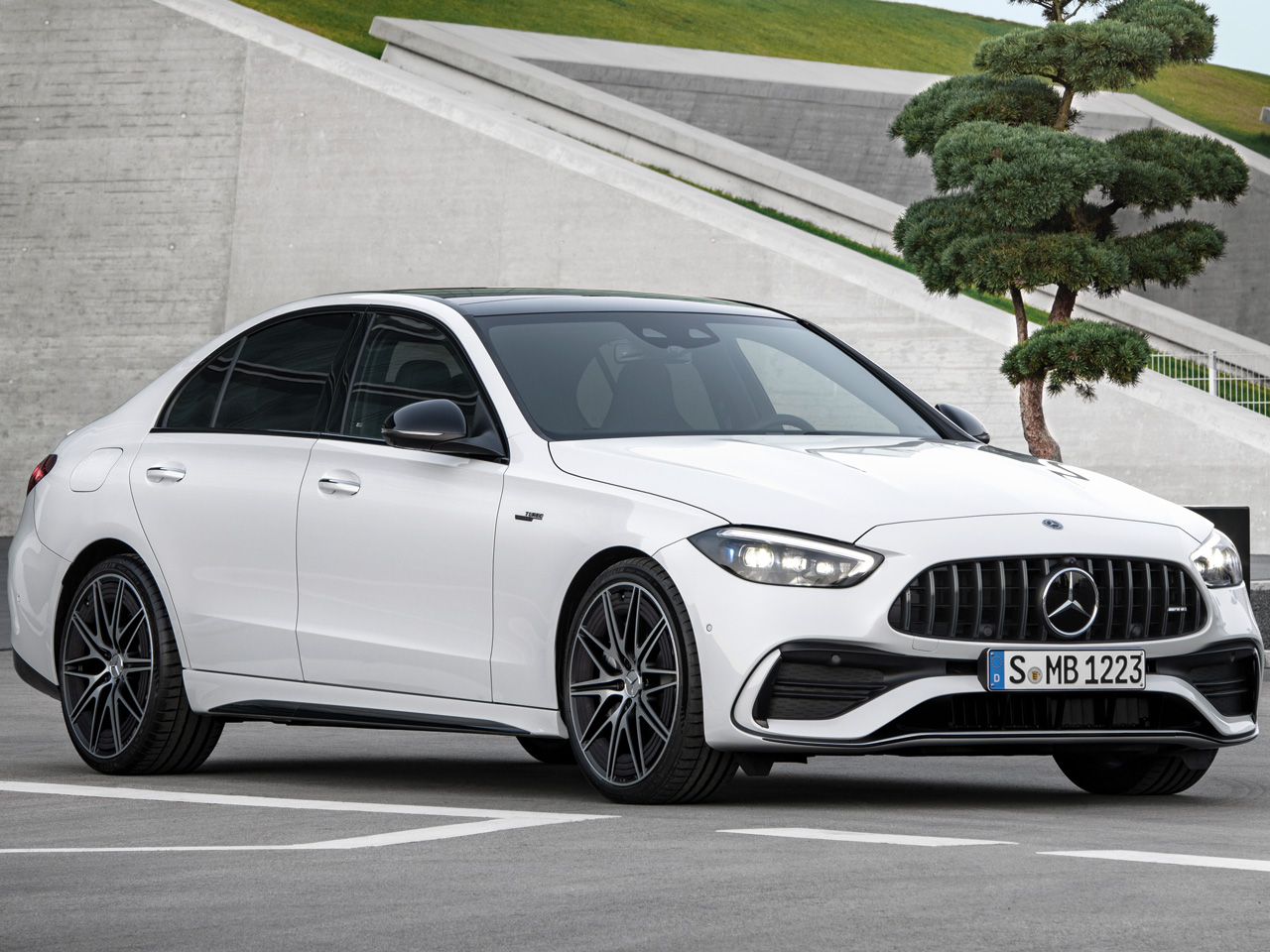 メルセデスAMG C AMG セダン 2022年モデル C43 4MATIC  (MP202401)の価格・性能・装備・オプション（2023年9月28日発売） 価格.com