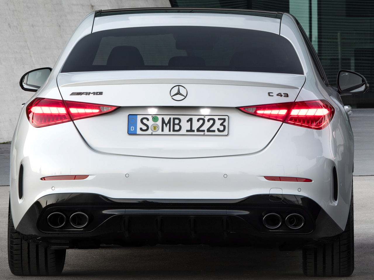 メルセデスAMG C AMG セダン 2022年モデル C43 4MATIC  (MP202401)の価格・性能・装備・オプション（2023年9月28日発売） 価格.com