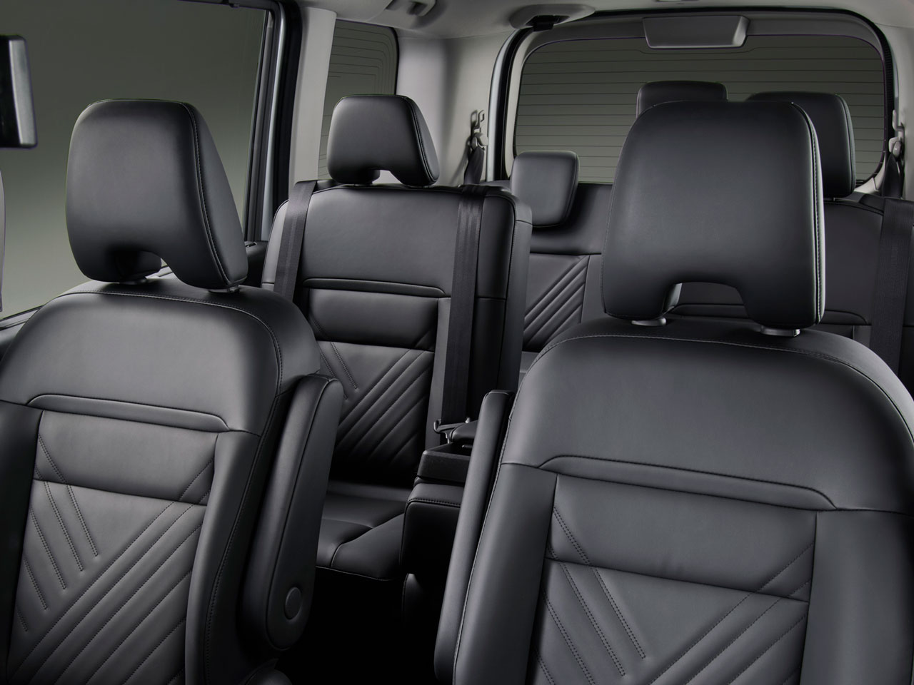 日産 セレナ 2022年モデル AUTECHの価格・性能・装備・オプション