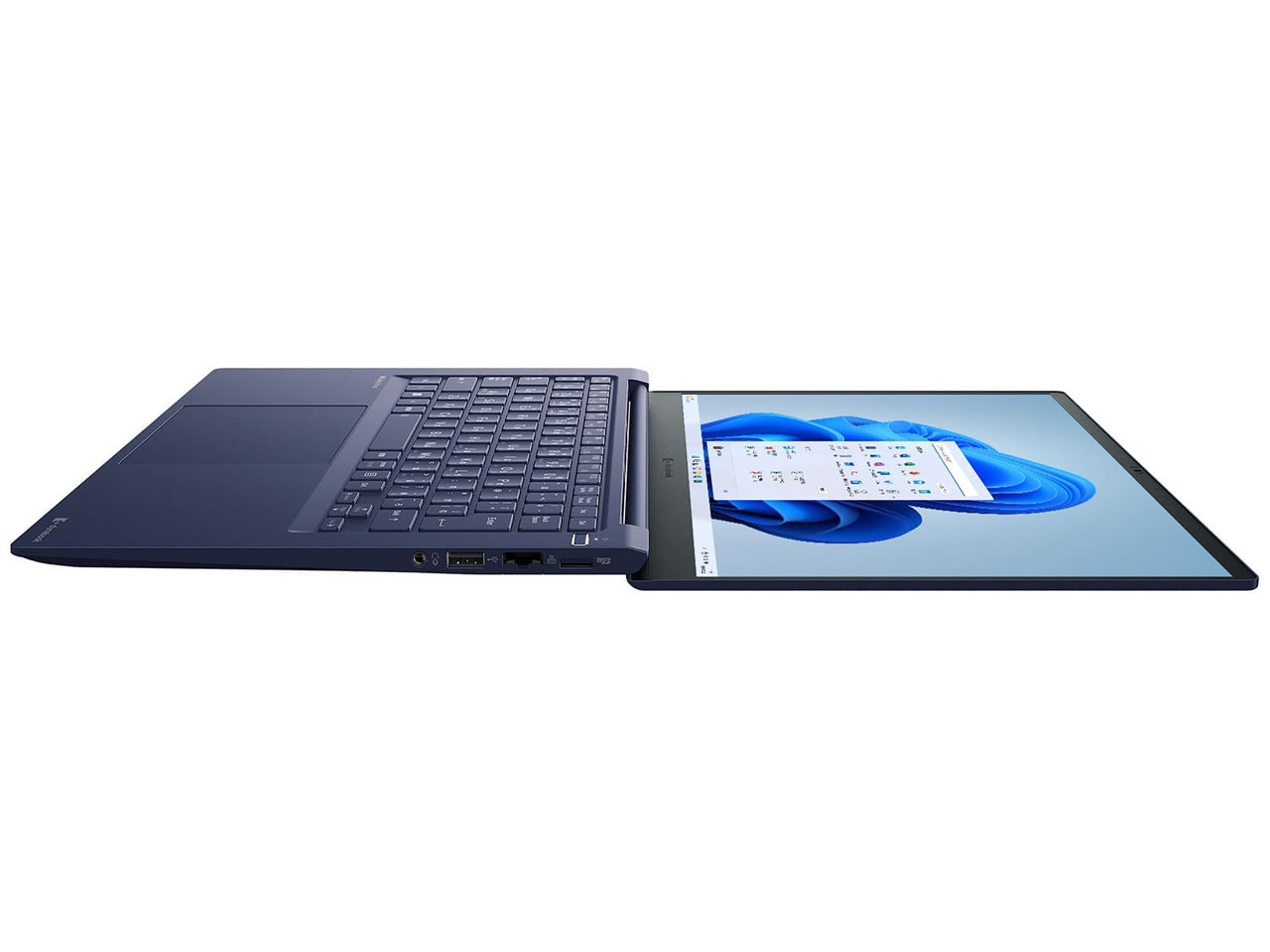 dynabook R8 P1R8WPBL [�_�[�N�e�b�N�u���[]