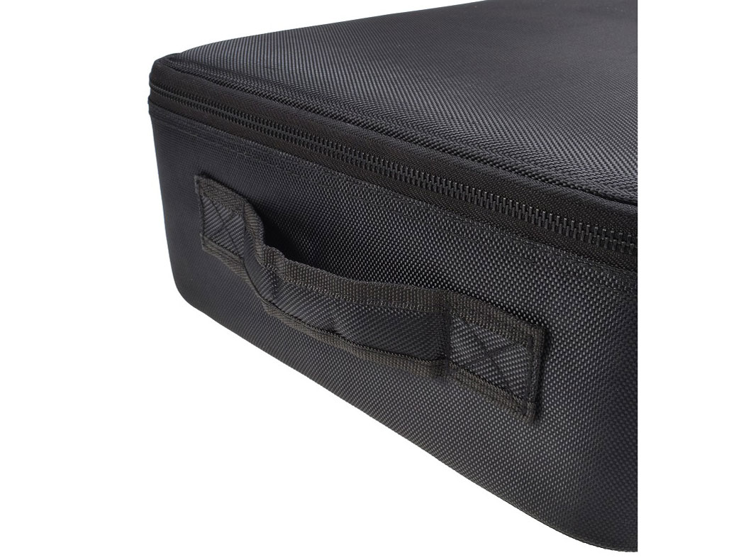 �n�C�u���b�h�P�[�X L E-7718