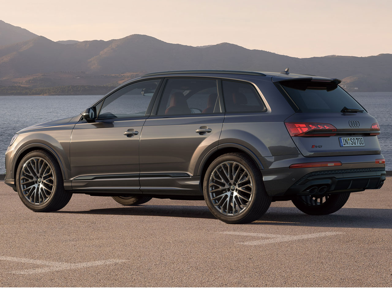 アウディ SQ7（4M型）/5H112/2枚SET/厚み5mm/P.C.D.112/内径66.6mm/ハブ無/ボルト無/RAYSスペーサー