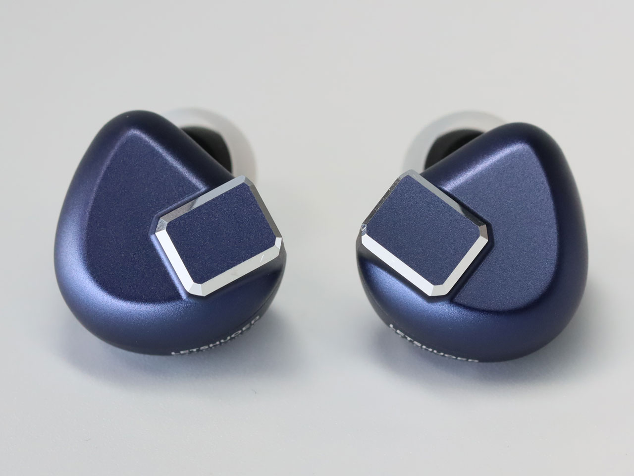 S12 Pro �̐��i�摜