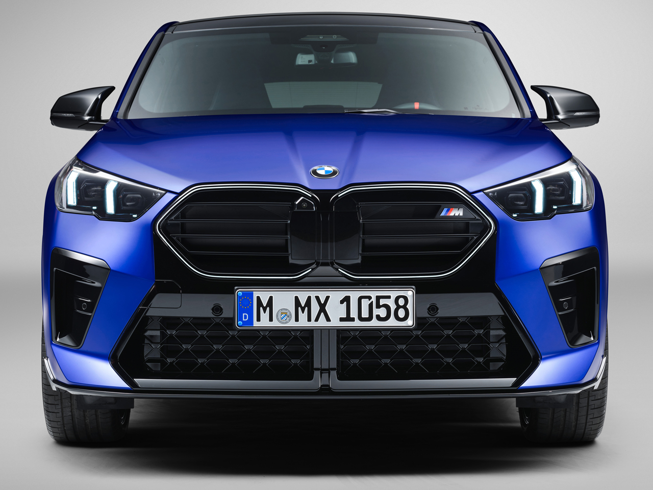 BMW X2 2023年モデル M35i xDriveの価格・性能・装備・オプション（2023年10月25日発売） 価格.com