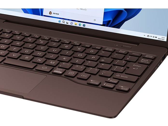 FMV LIFEBOOK CH75/H3 FMVC75H3M [���J�u���E��]