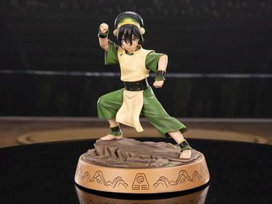 �A�o�^�[ �`���̏��N�A�� �g�t�E�x�C�t�H�� PVC�X�^�`���[ �̐��i�摜