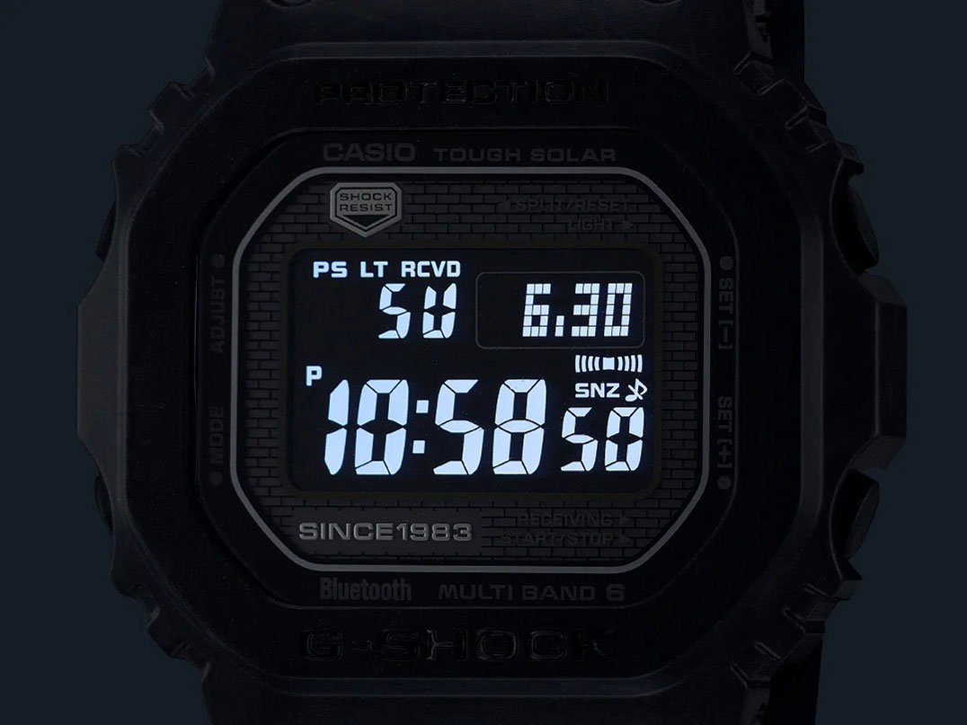 G-SHOCK 40th Anniversary �J�[�{�� �G�f�B�V���� ���胂�f�� GCW-B5000UN-1JR