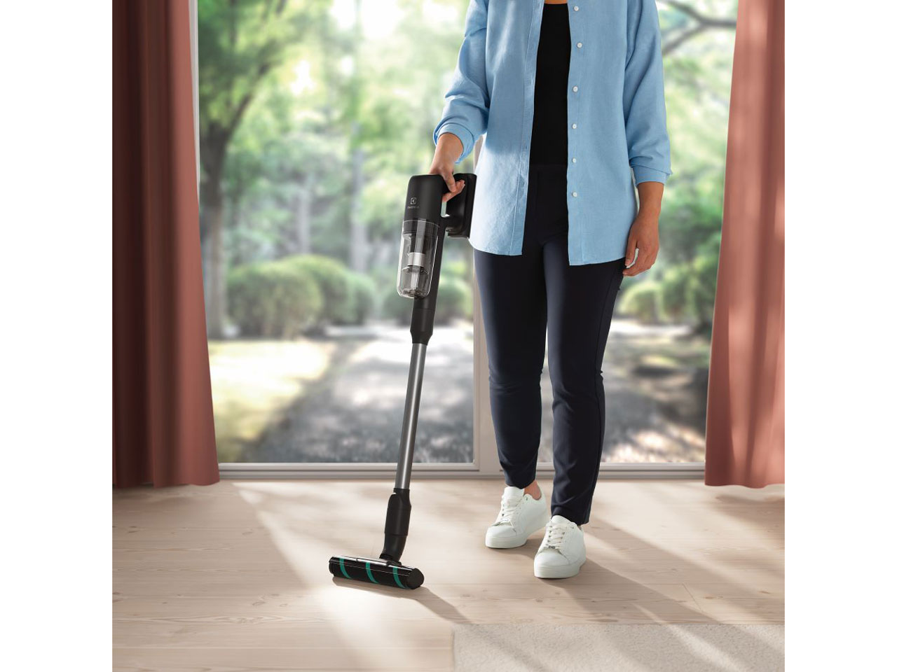 UltimateHome 700 EFP71512 [�O���j�b�g�O���[]