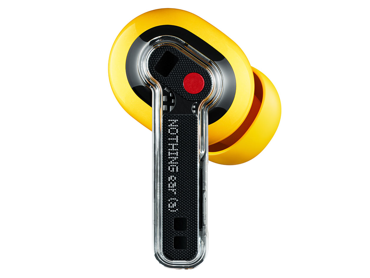 Ear (a) [�C�F���[]