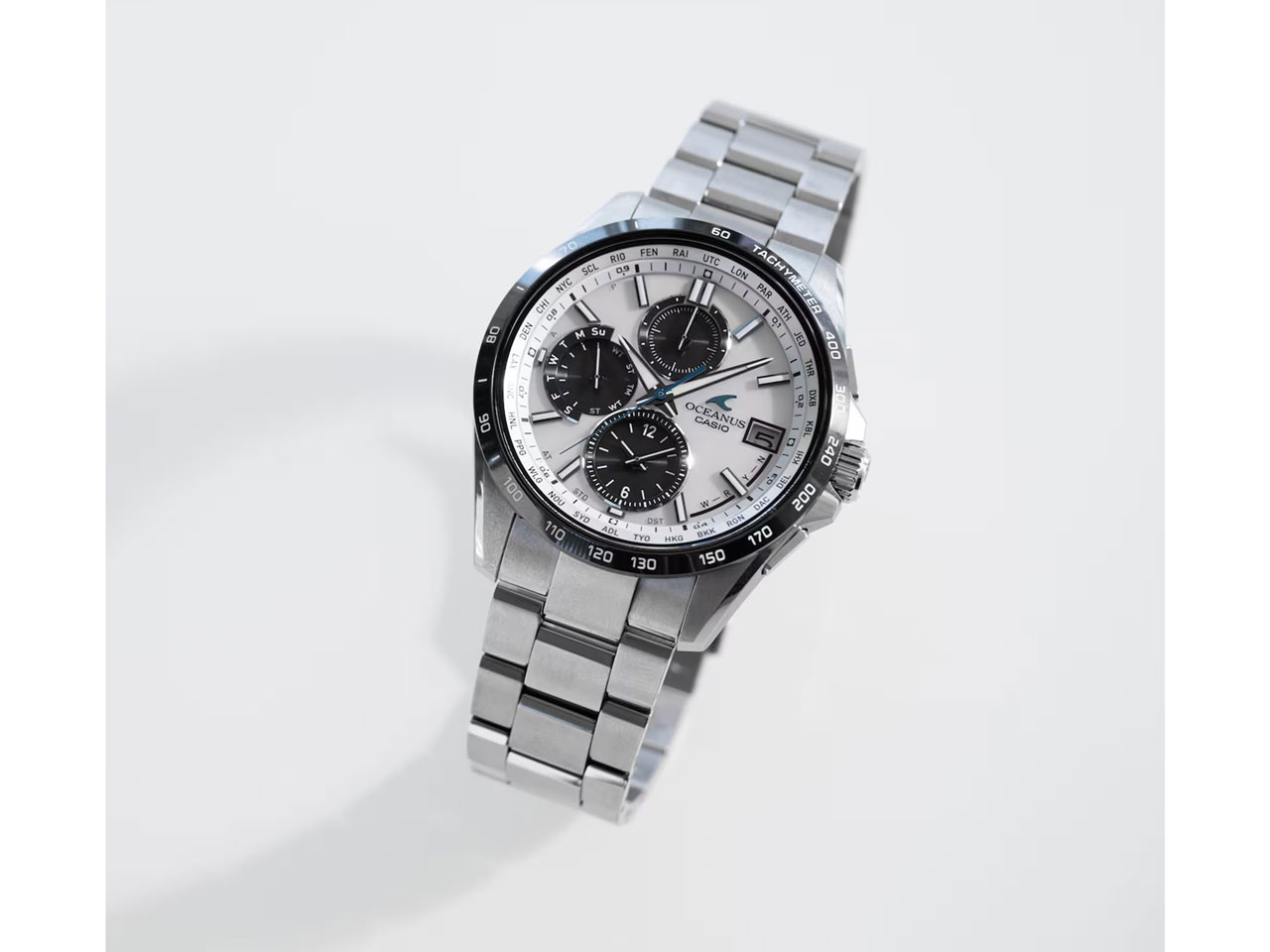 �I�V�A�i�X OCW-T2600J-7AJF