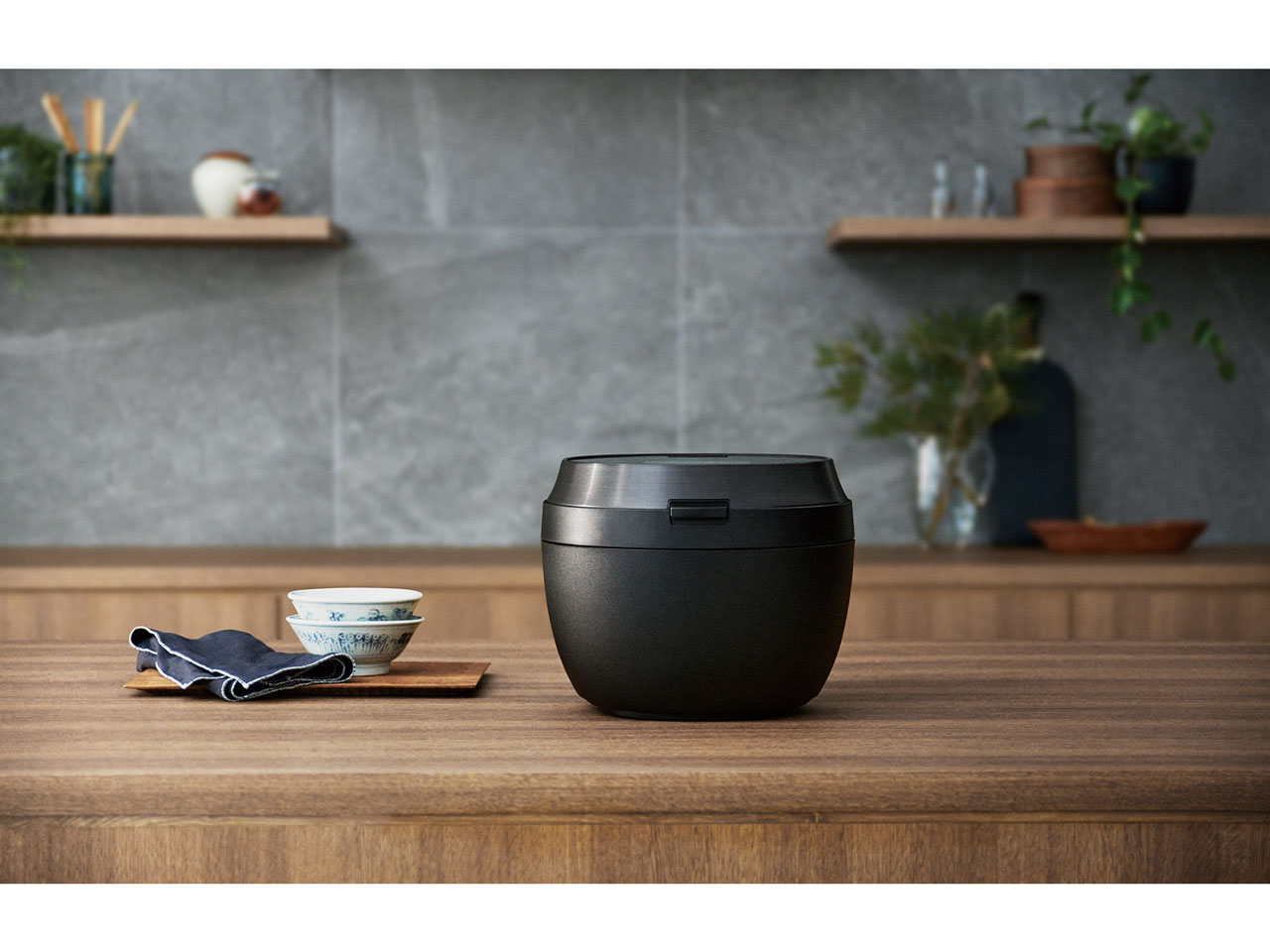 �r�X�g�� SR-V10BB-K [�u���b�N]