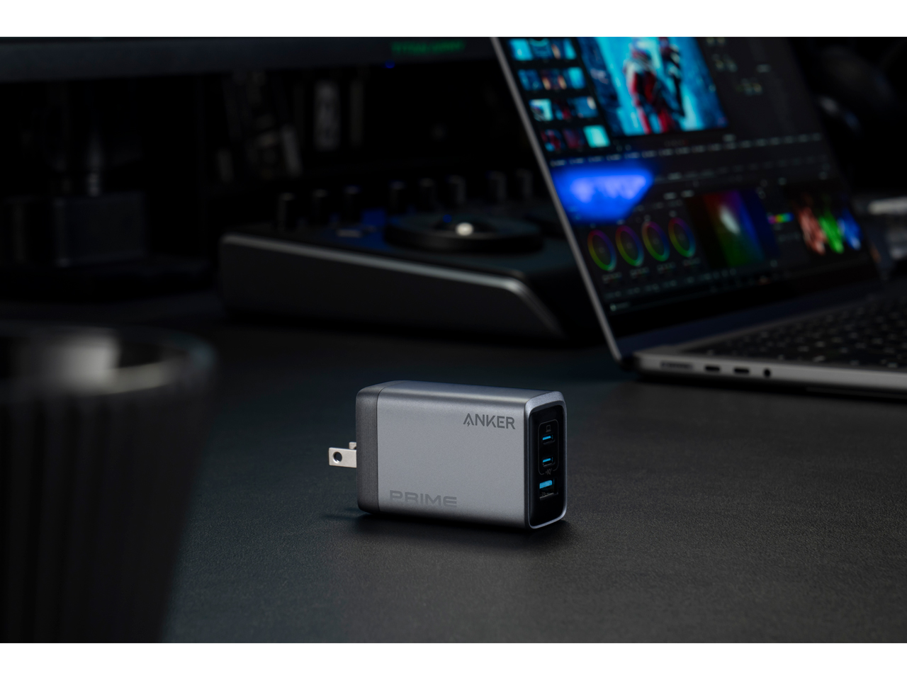 Prime Charger (100W 3ports GaN) A2688N41 [�V���o�[]