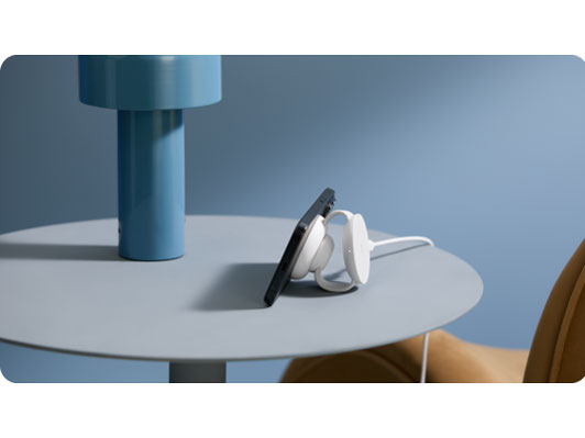 MagGo Wireless Charging Station (3-in-1 Foldable Pad) B25M8N21 [�z���C�g]