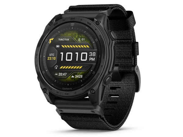 tactix 8 AMOLED 010-03406-12 [�u���b�N] �̐��i�摜