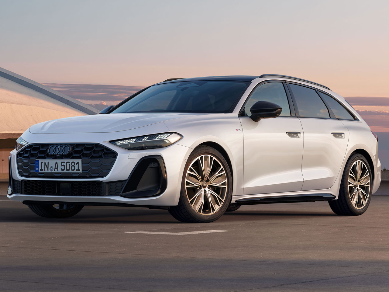 アウディ A5 アバント 2025年モデル 新車画像