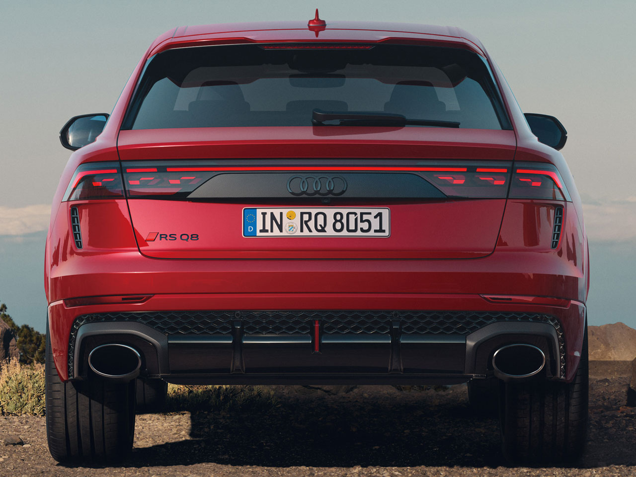 アウディ RS Q8 パフォーマンス 2025年モデルの価格・グレード一覧