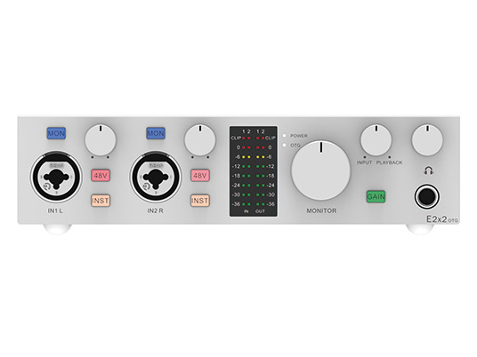 TOPPING Professional E2x2OTG WH [�z���C�g] �̐��i�摜