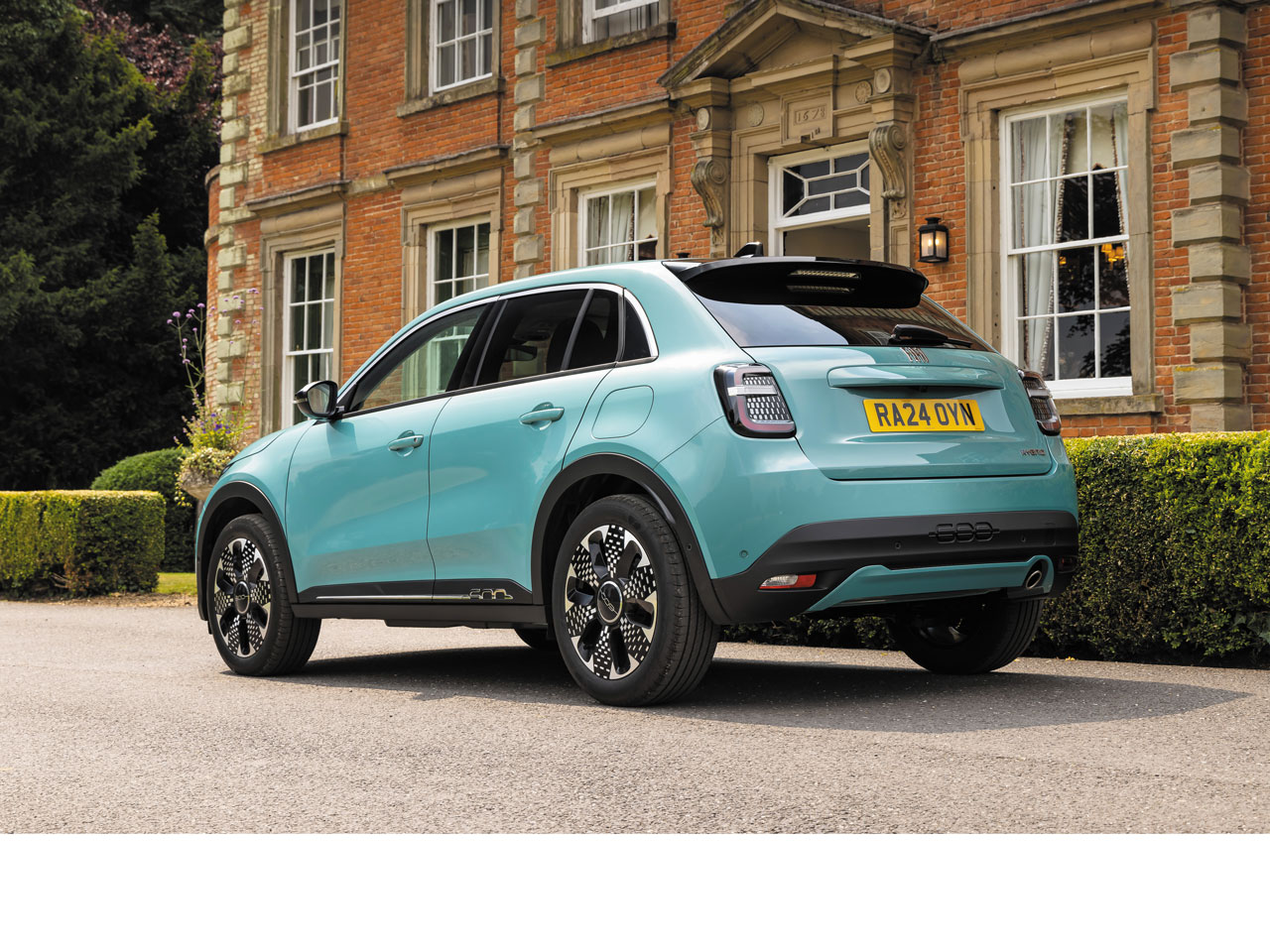 フィアット フィアット 600 2025年モデルの価格・グレード一覧 価格.com