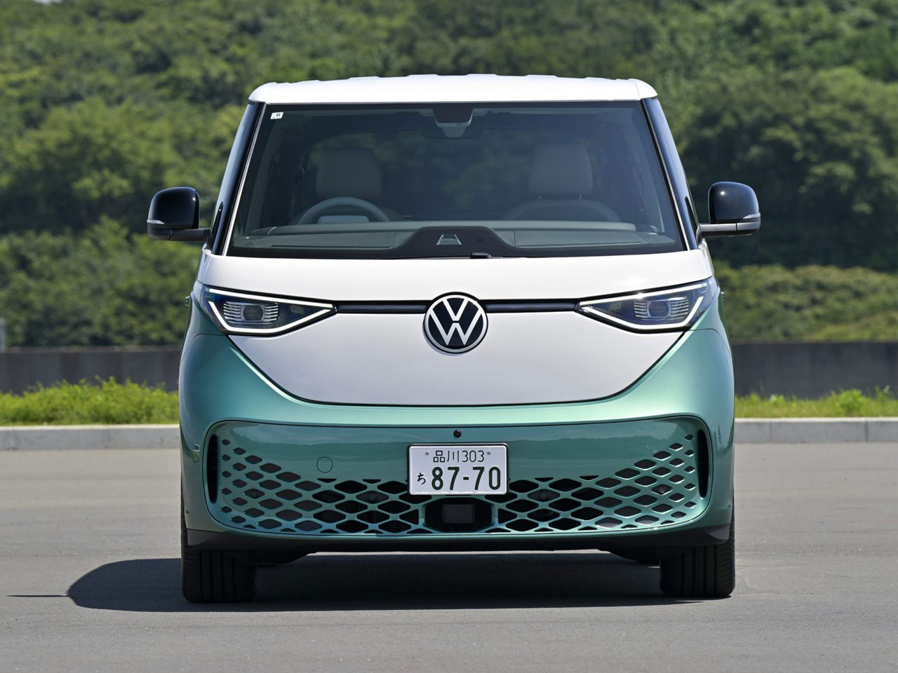 フォルクスワーゲン A Life with Volkswagen 50年前のバスで“手仕事”巡りを楽しんで