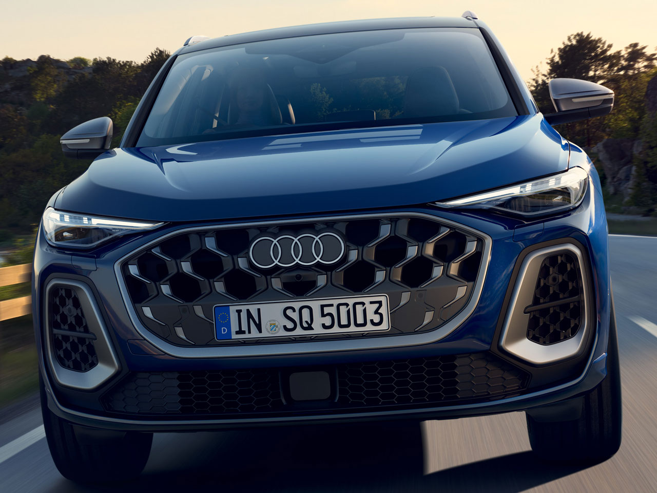 アウディ SQ5の価格・新型情報・グレード諸元 価格.com