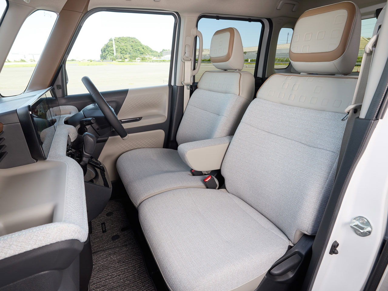 日産 ルークスの価格・新型情報・グレード諸元 価格.com